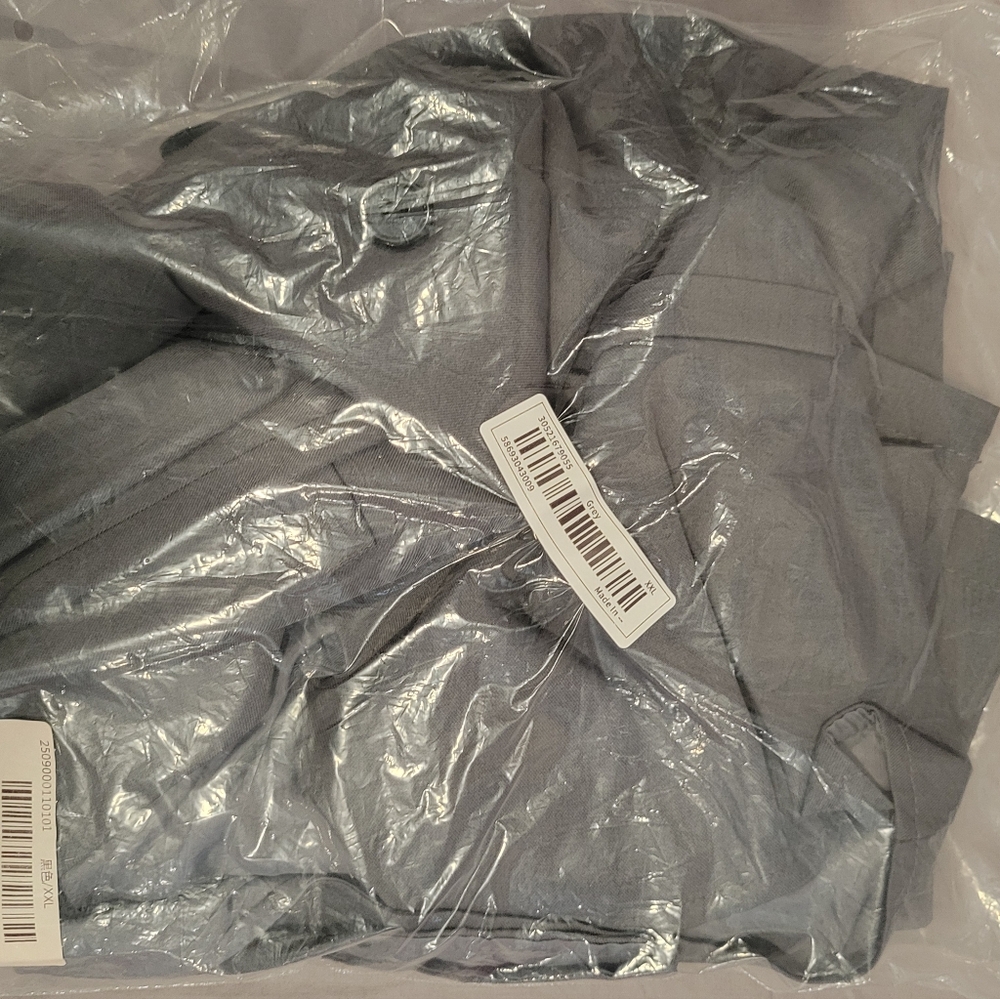 2pc Set Gray Button-Up Vest and Shorts Woman's Sz 2xl. Nwot. - Picture 6 of 6